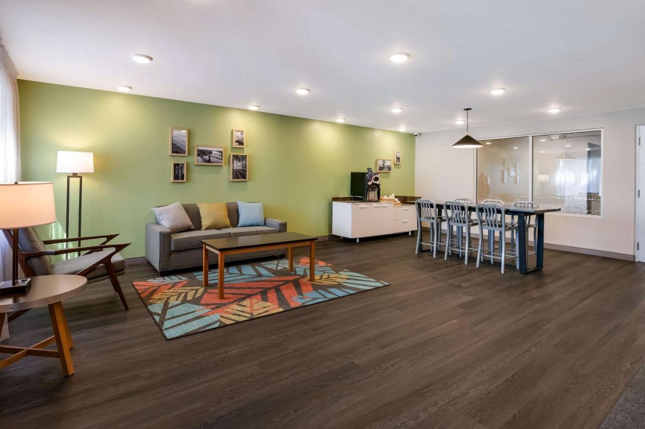 Hotel Woodspring - Cedar Bluff